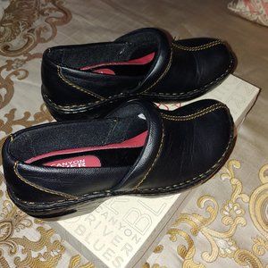 Womens Slip In shoes